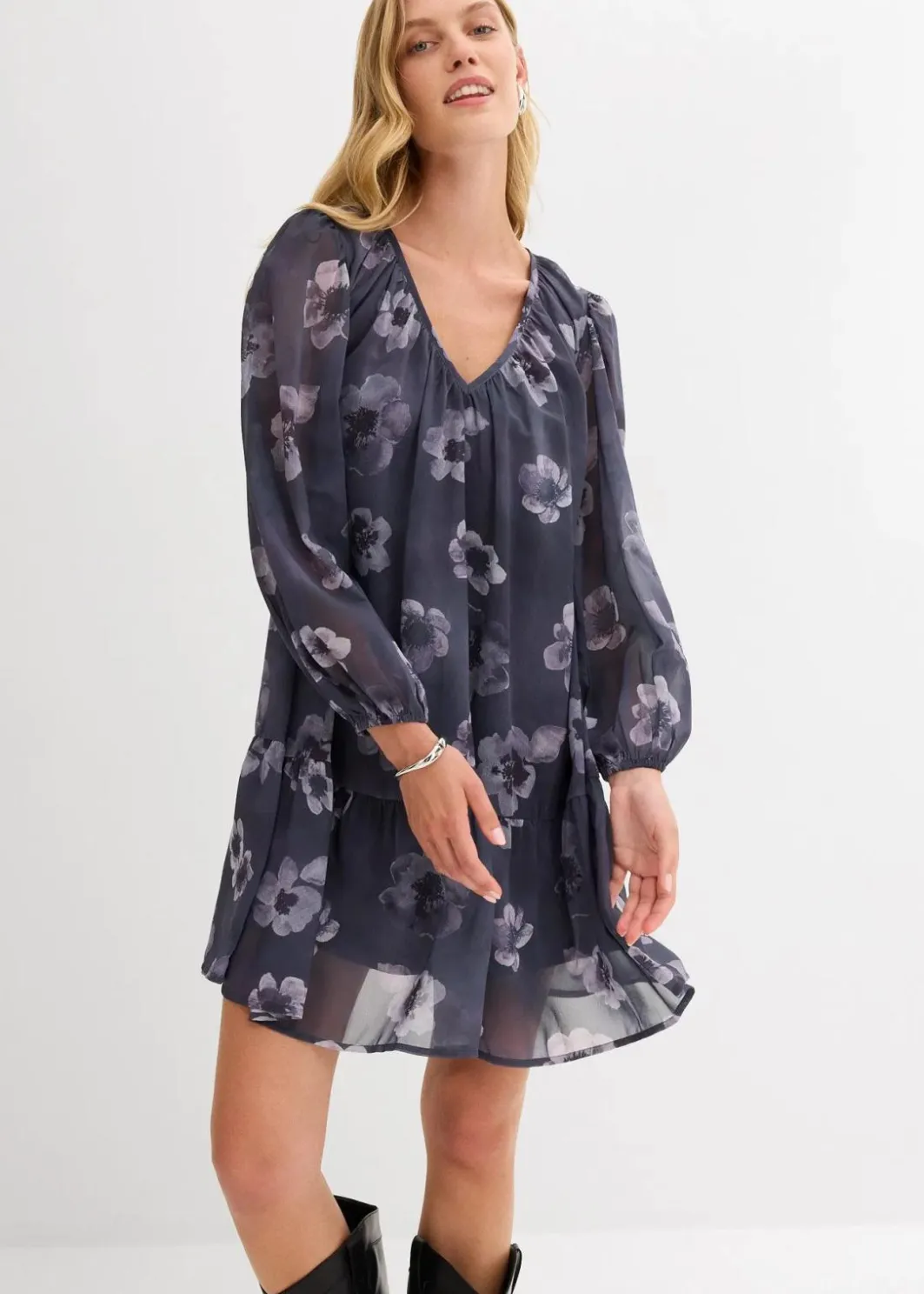 Kurzes Chiffonkleid Damen Bekleidung·Pullover & Strickjacken|Kleider
