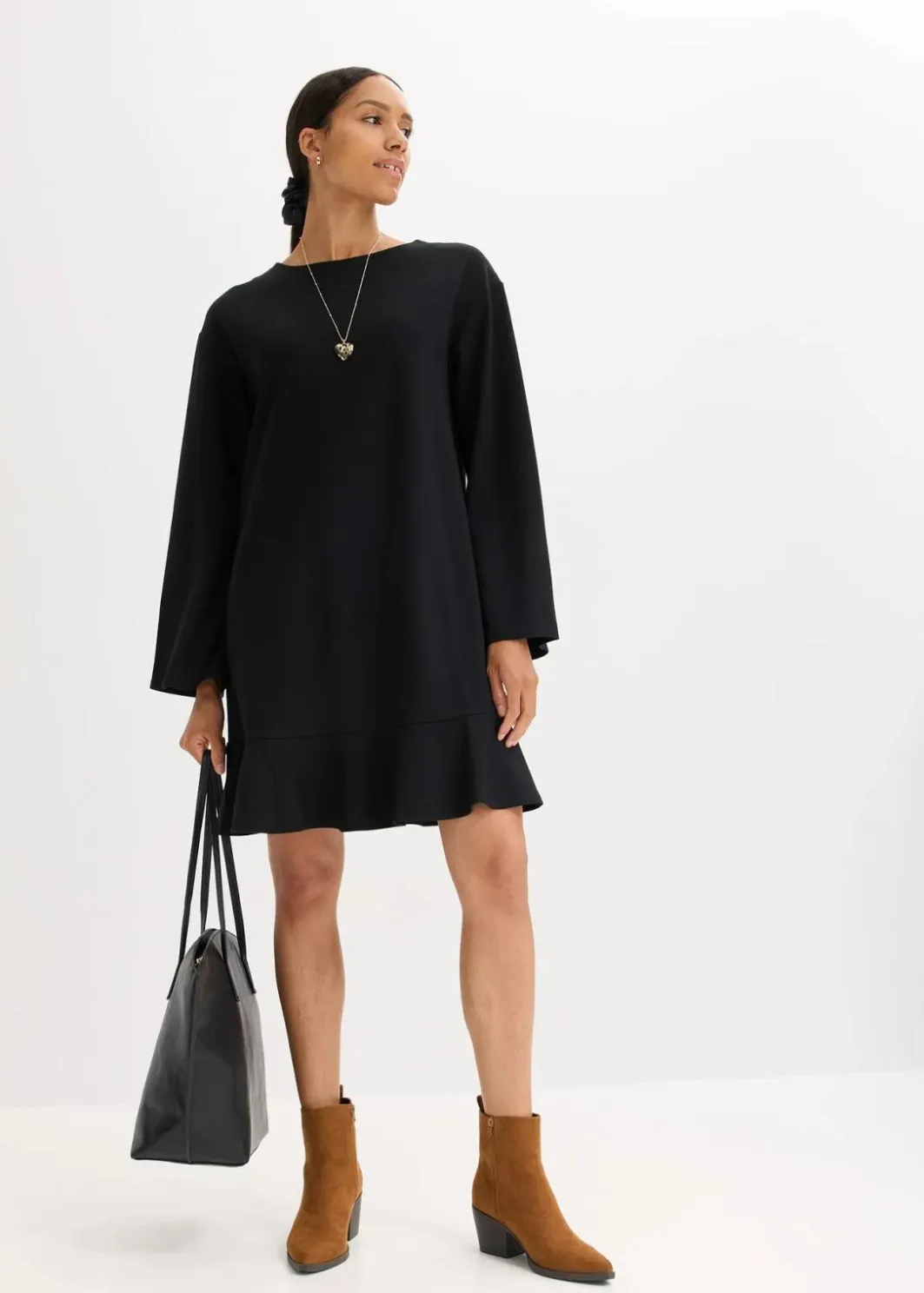 Discount Kurzes Kleid mit Volant aus Punto di Roma Damen Bekleidung·Pullover & Strickjacken|Kleider