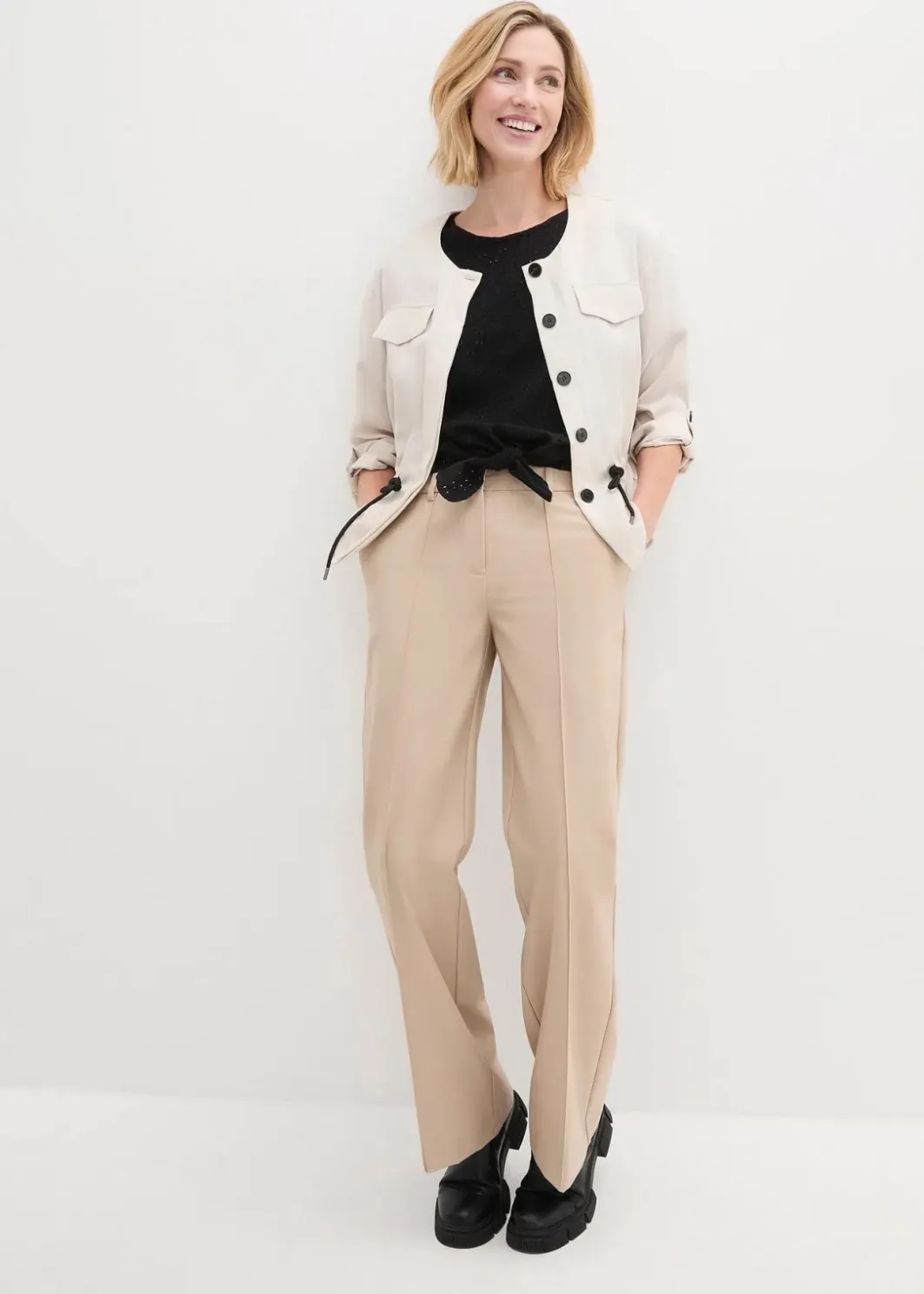 Damen bonprix Shirts & Tops|Kurzshirt mit Lochstickerei