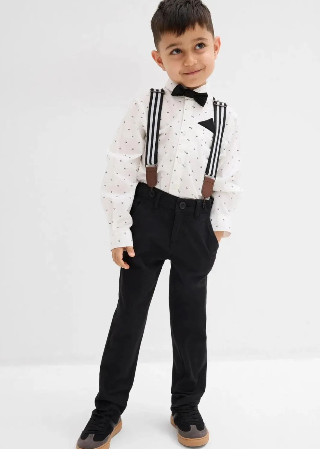 Kinder bonprix Jungen 2-8 Jahre·Anzüge & Hemden|Langarmhemd, Stretch-Hose, Hosenträger und Fliege (4-tlg.Set)