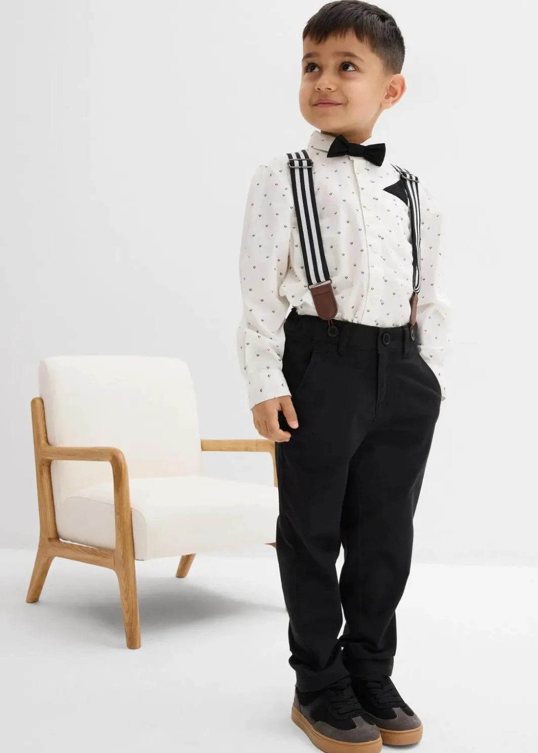 Kinder bonprix Jungen 2-8 Jahre·Anzüge & Hemden|Langarmhemd, Stretch-Hose, Hosenträger und Fliege (4-tlg.Set)