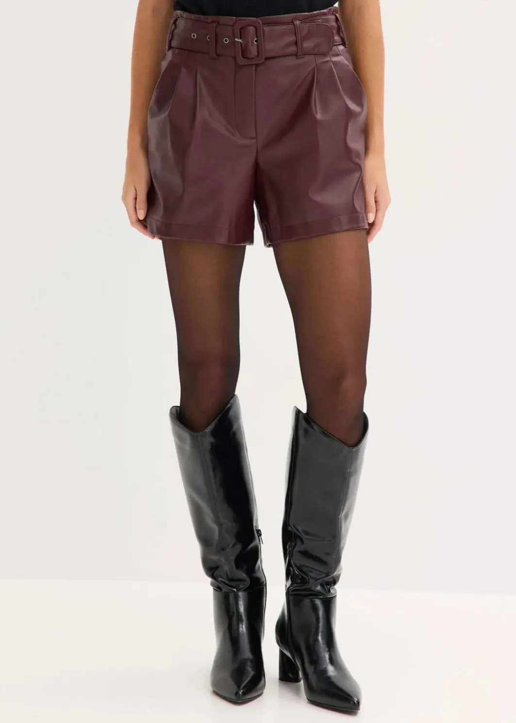 Online Lederimitat-Shorts mit Gürtel Damen Bekleidung·Outdoorbekleidung|Bekleidung·Kleider