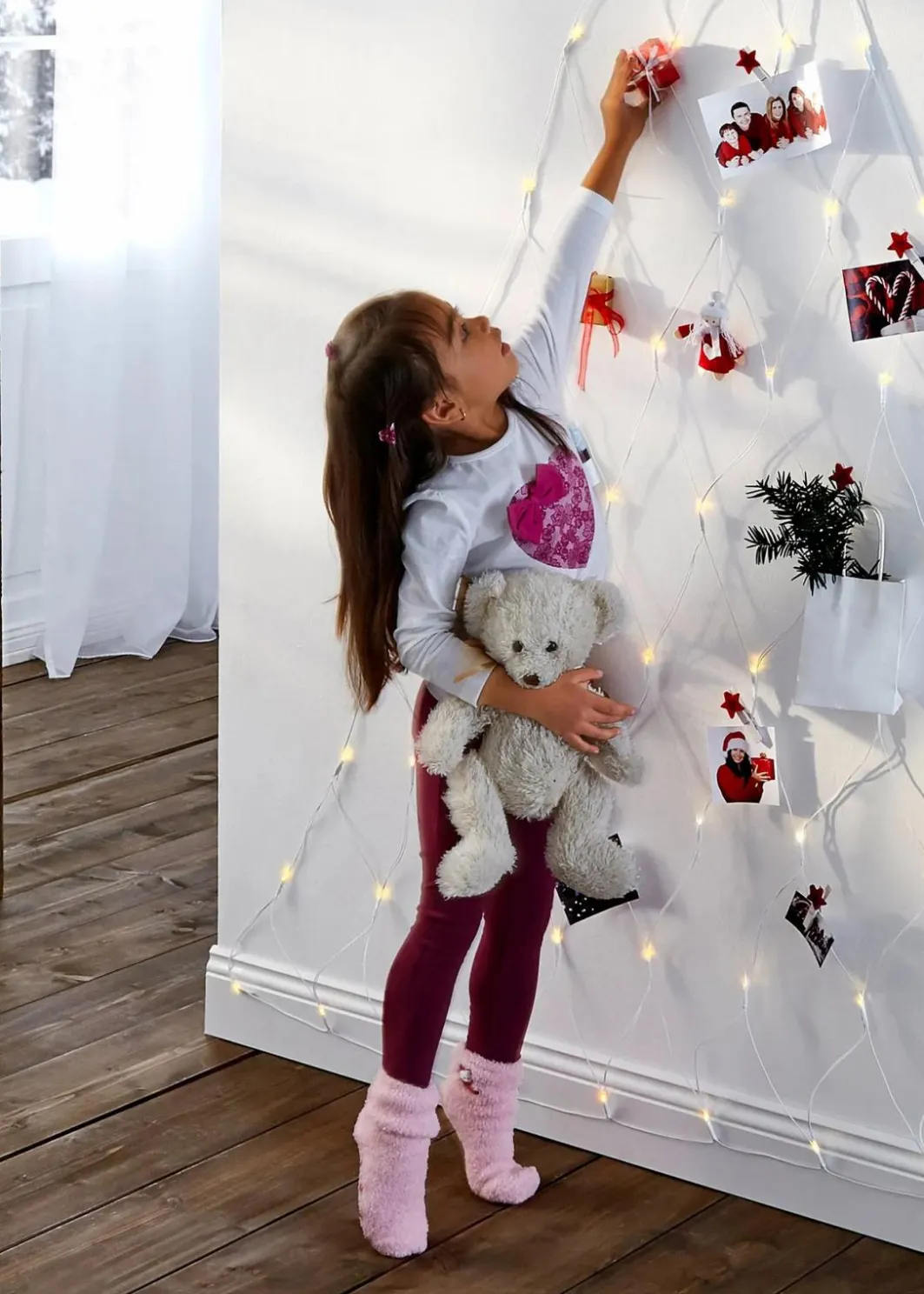 bonprix Wanddekoration|Weihnachtsdeko & -Textilien·Beleuchtung|LED-Wanddeko in Tannenbaum-Design