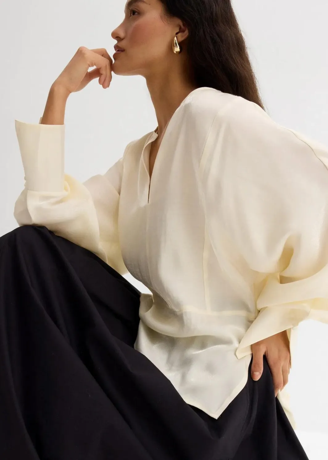 Best Leicht glänzendes Blusenshirt aus Viskose-Mix Damen Blusen & Tuniken|Bekleidung·Jacken & Mäntel