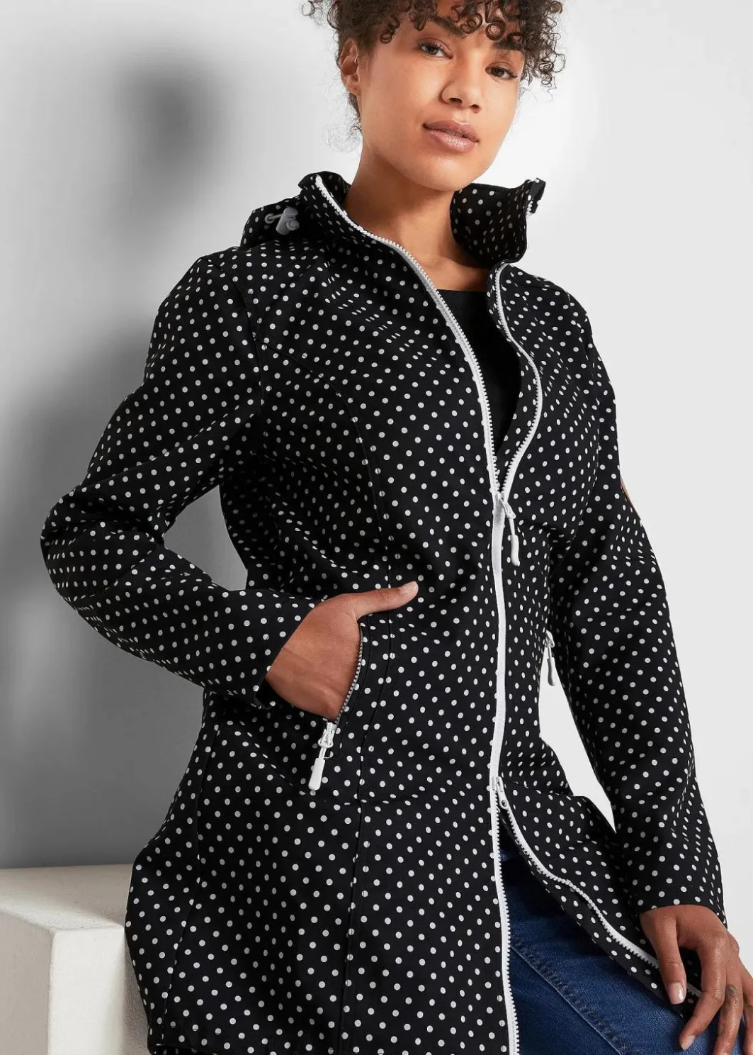 Outlet Leichte, wasserabweisende Softshell-Langjacke Damen Jacken & Mäntel