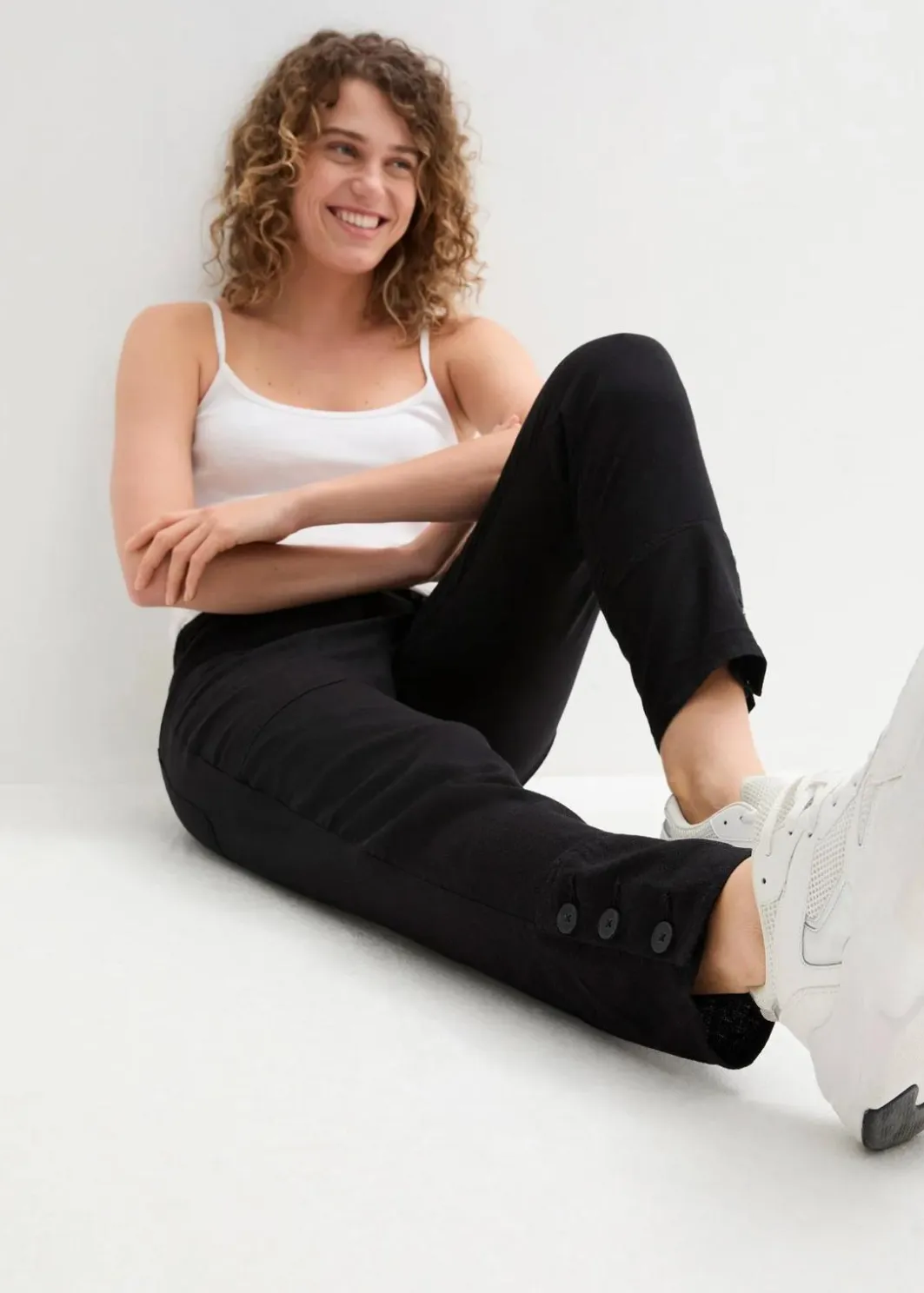 New Leinenhose mit Taschendetails und Knöpfen am Saum Damen Bekleidung·Kleider|Hosen