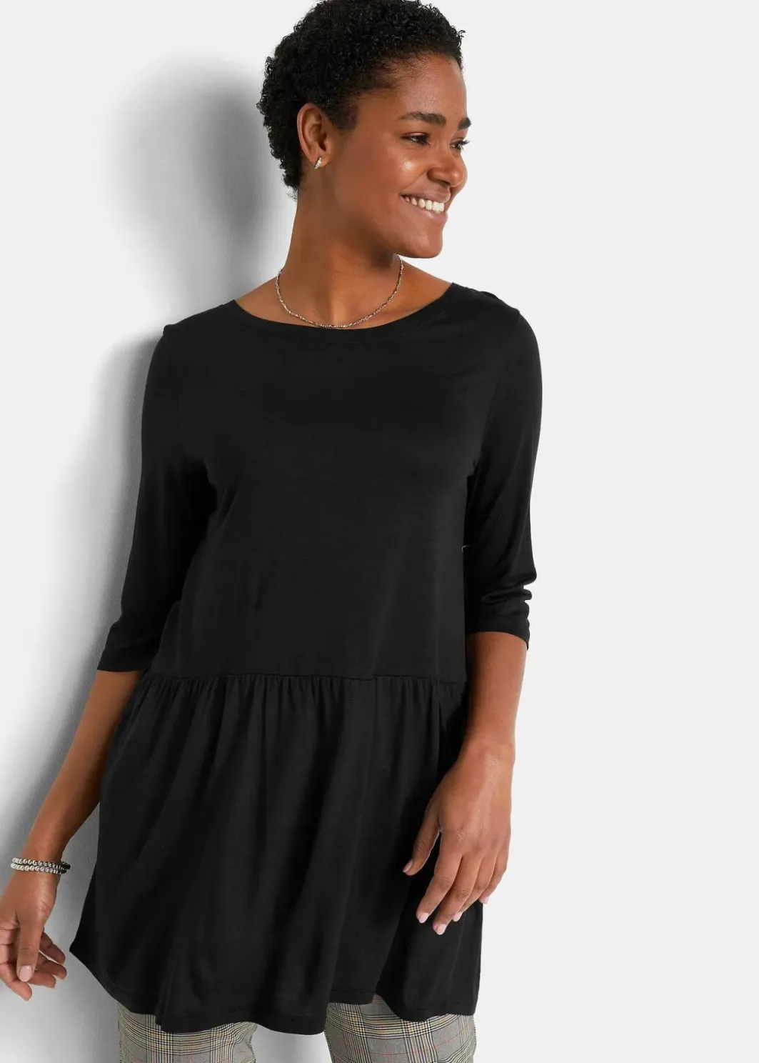 New Longshirt aus Viskose mit Volant Damen Nachhaltigere Materialien|Shirts & Tops
