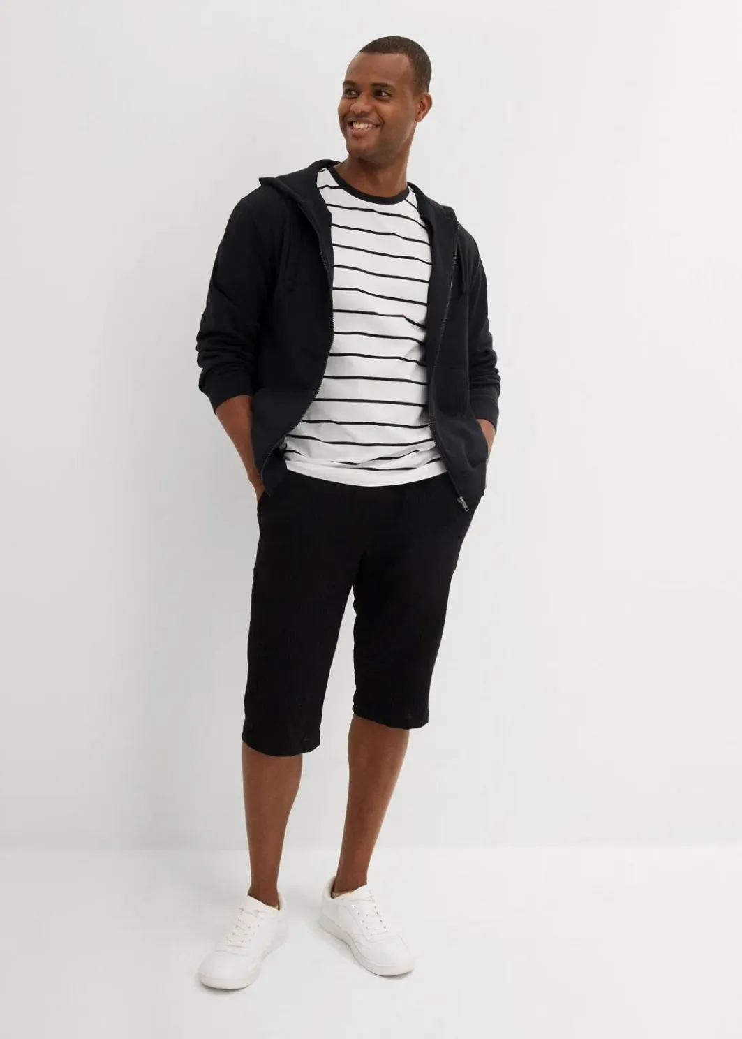 Herren bonprix Große Größen|Shorts|Loose Fit Long-Bermuda aus luftigem Musselin