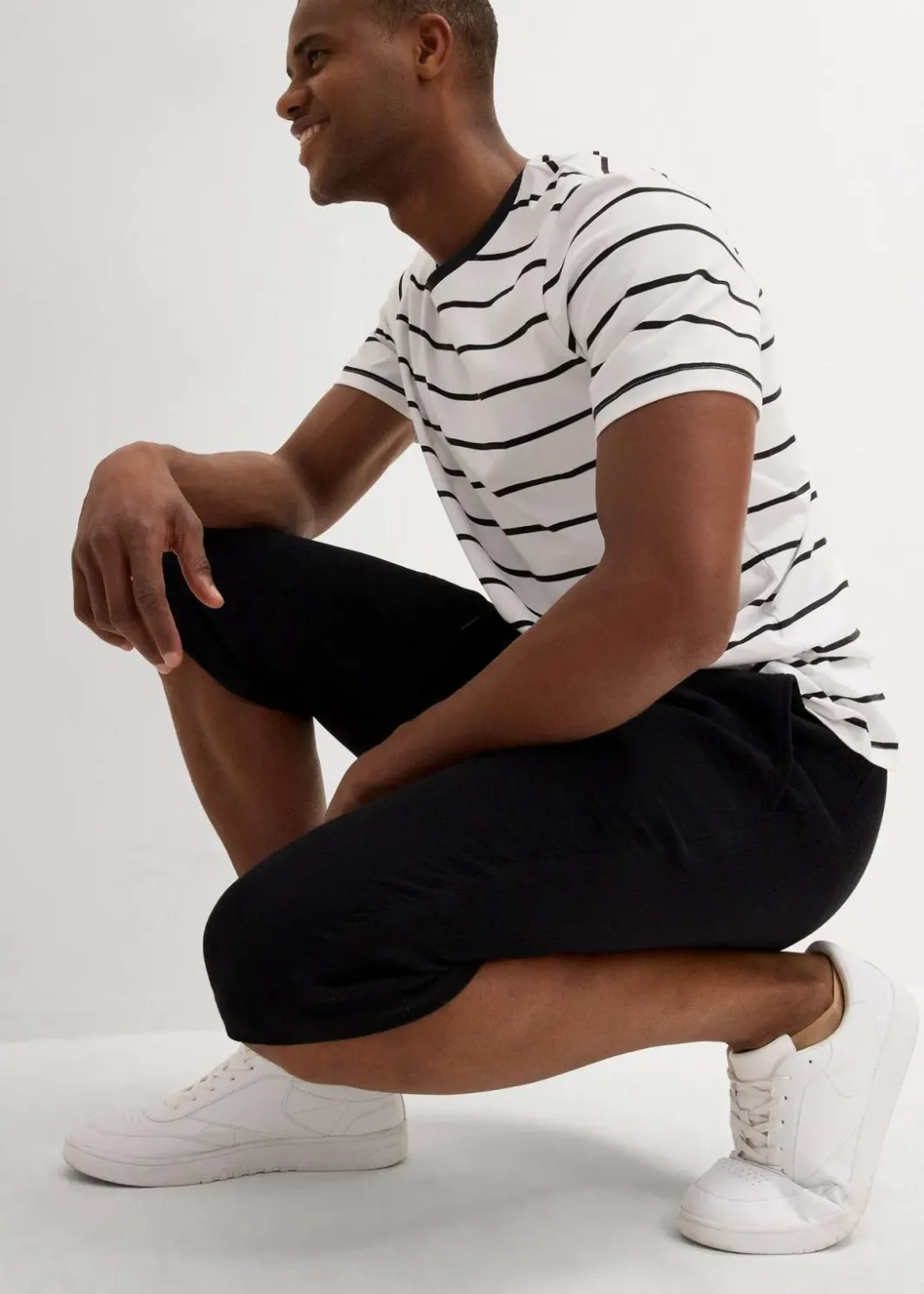 Herren bonprix Große Größen|Shorts|Loose Fit Long-Bermuda aus luftigem Musselin