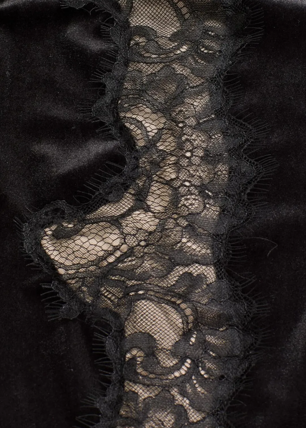 Damen bonprix Bekleidung·Kleider|Hosen|Marlenehose aus softem Samt mit Spitzeneinsatz