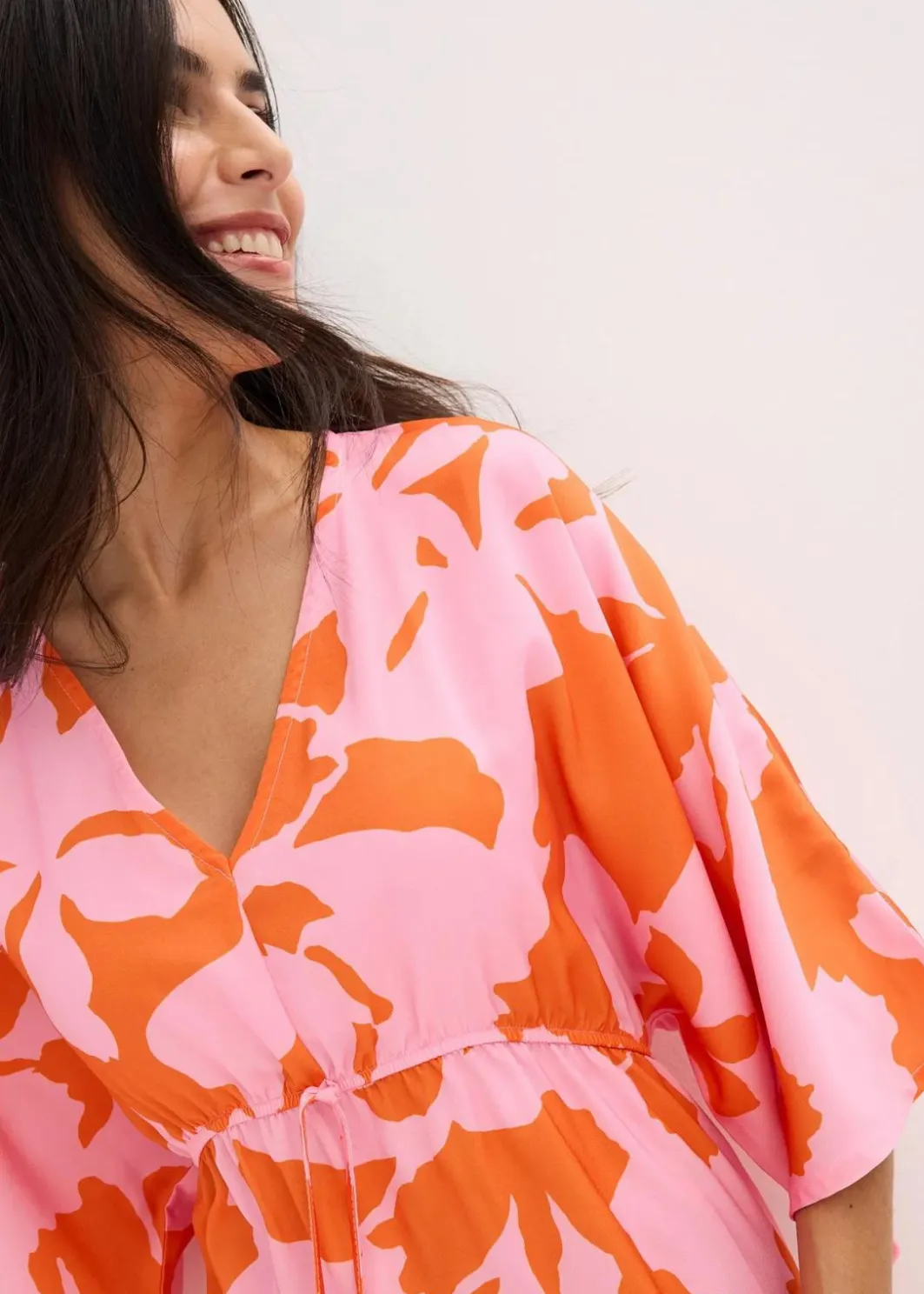Online Maxikleid aus fließendem Satin Damen Bekleidung·Pullover & Strickjacken|Kleider