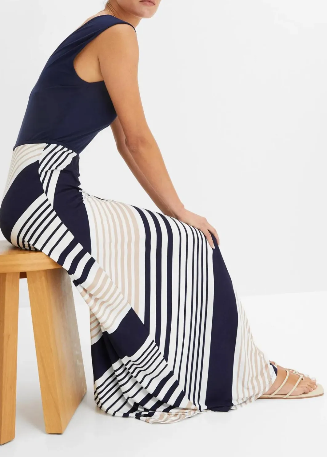 Clearance Maxikleid aus softem Viskose-Mix Damen Bekleidung·Pullover & Strickjacken|Kleider