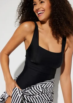 Damen bonprix Nachhaltigere Materialien|Bademode·Badeanzüge|Medium Shape-Badeanzug mit eckigem Ausschnitt
