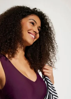 Damen bonprix Nachhaltigere Materialien|Bademode·Badeanzüge|Medium Shape-Badeanzug mit V-Ausschnitt
