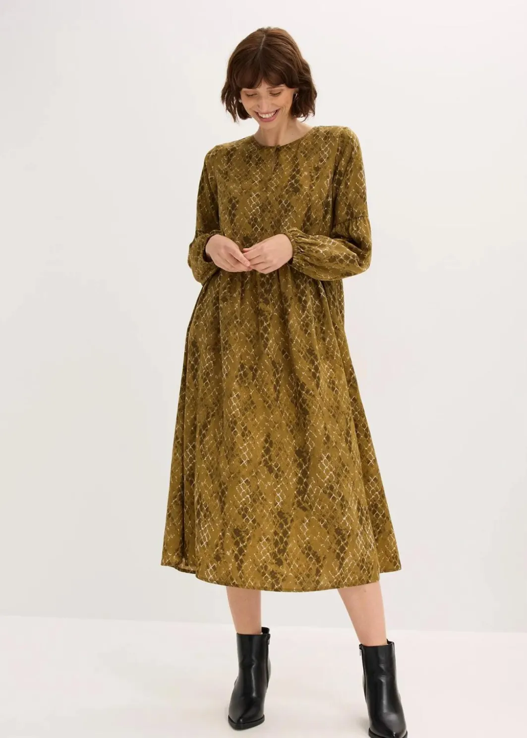 Damen bonprix Bekleidung·Pullover & Strickjacken|Kleider|Midikleid aus fließendem Satin