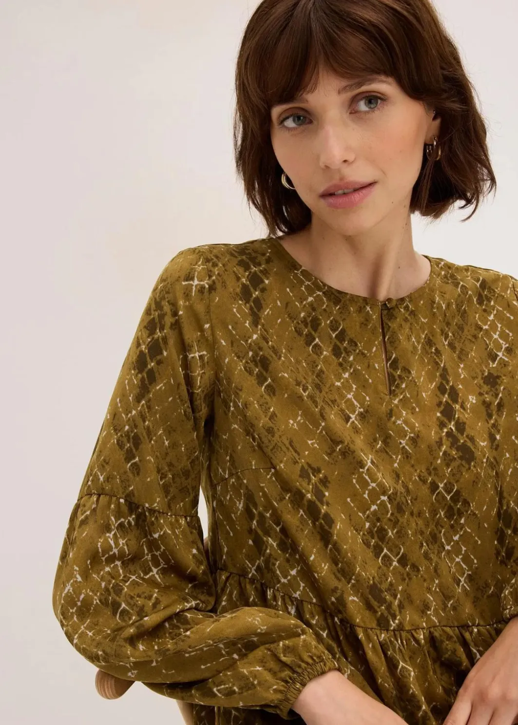 Damen bonprix Bekleidung·Pullover & Strickjacken|Kleider|Midikleid aus fließendem Satin