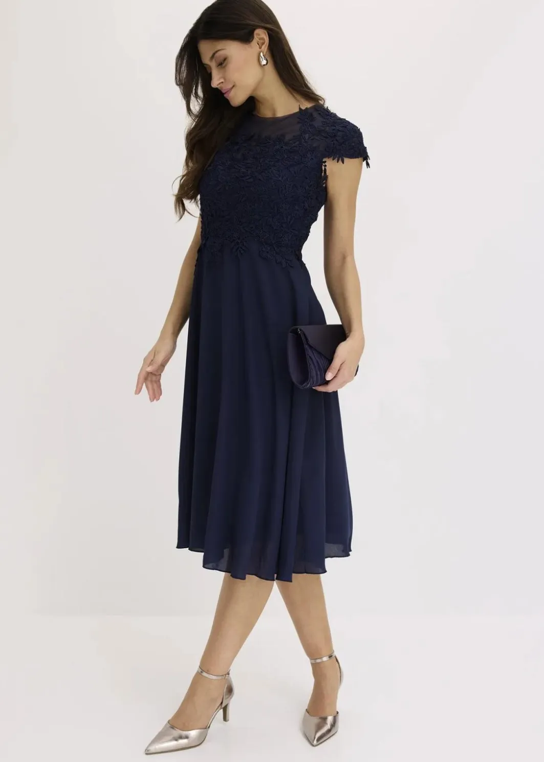 Damen bonprix Bekleidung·Pullover & Strickjacken|Festliche Mode|Midikleid aus zartem Tüll mit Spitze