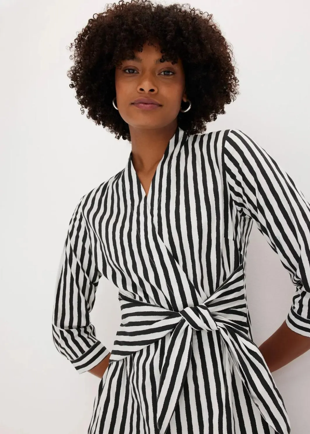 Outlet Midikleid mit Bindeband Damen Bekleidung·Pullover & Strickjacken|Kleider