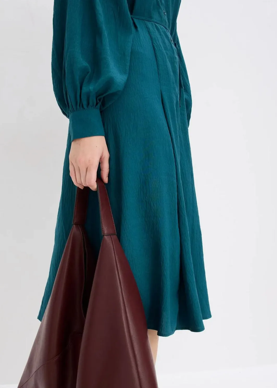 New Midikleid mit Perlen Applikation Damen Kleider|Bekleidung·Pullover & Strickjacken