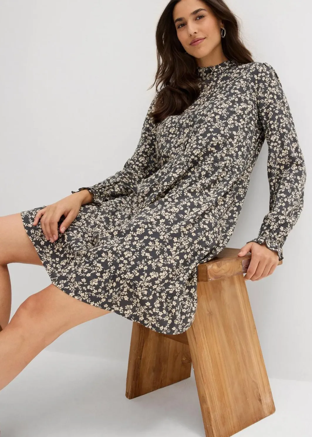 Damen bonprix Kleider|Bekleidung·Pullover & Strickjacken|Minikleid aus fließender Viskose