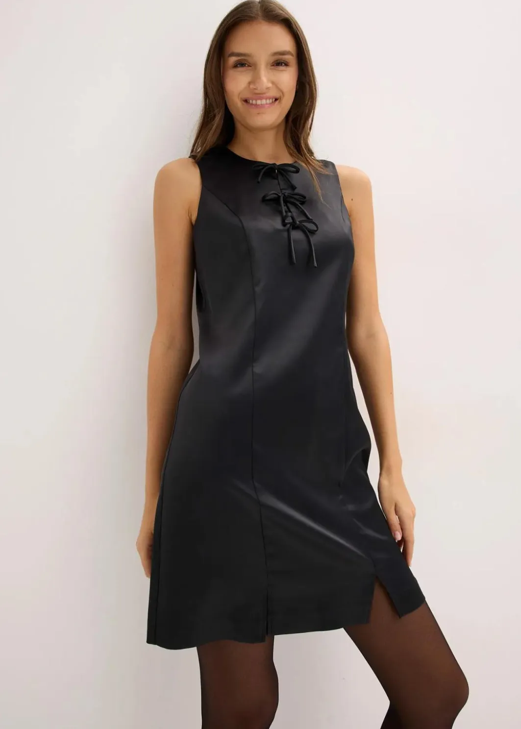 Damen bonprix Bekleidung·Pullover & Strickjacken|Kleider|Minikleid aus glänzendem Satin