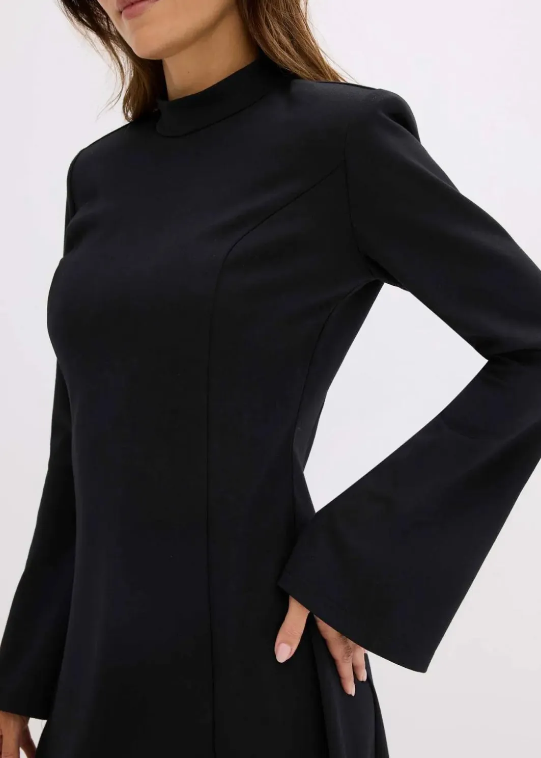 Damen bonprix Nachhaltigere Materialien|Kleider|Minikleid in A-Linie und Trompetenärmeln