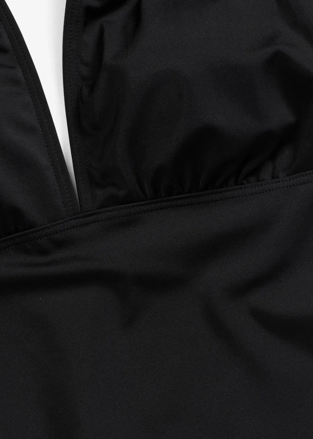 Neckholder-Badeanzug mit tiefem V-Ausschnitt Damen Nachhaltigere Materialien|Badeanzüge