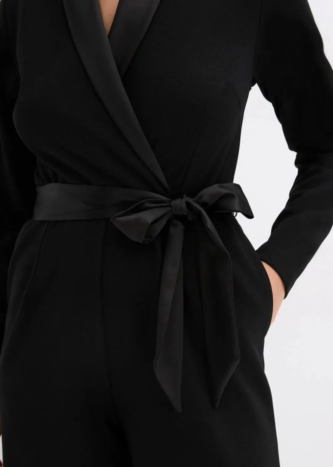 Damen bonprix Bekleidung·Homewear|Festliche Mode|Overall aus strukturiertem Crepe mit Satin-Einsatz