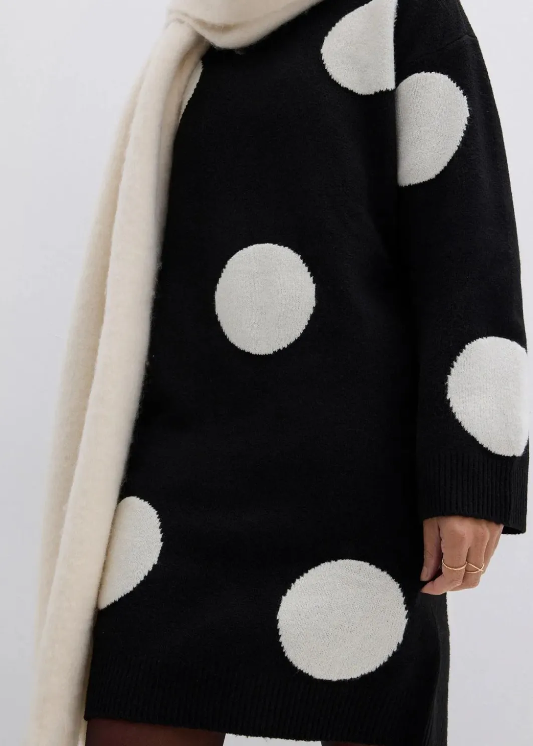 Damen bonprix Bekleidung·Umstandsmode|Strickmode|Oversize Strickkleid mit Punkten