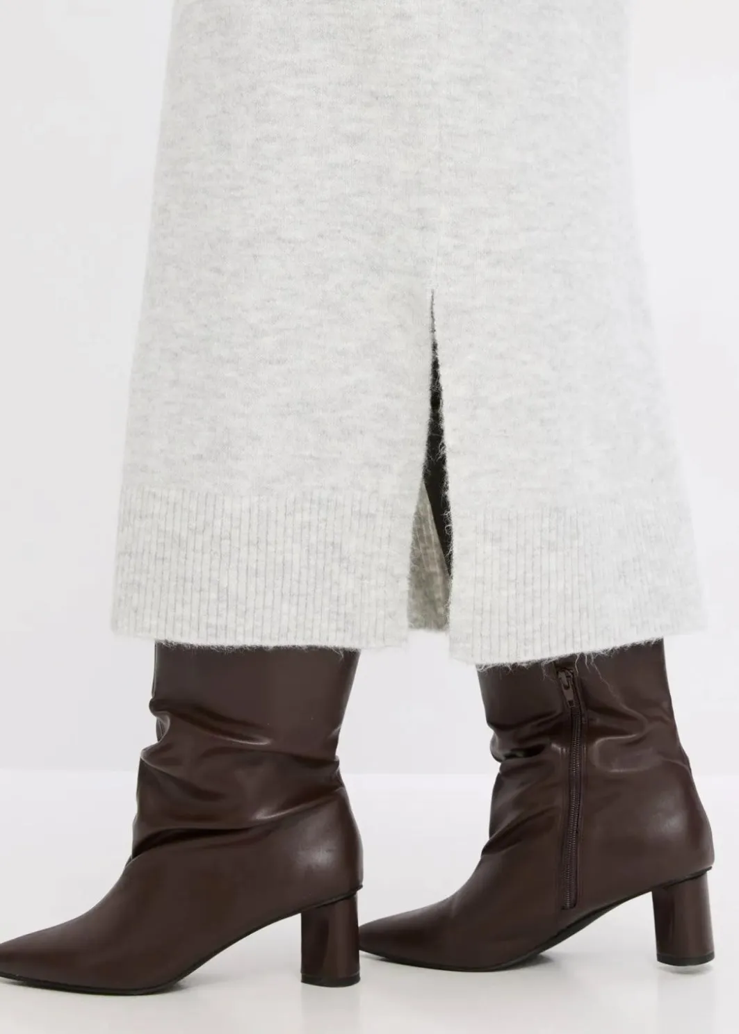 Outlet Oversized Strickkleid in Midilänge Damen Bekleidung·Umstandsmode|Bekleidung·Pullover & Strickjacken