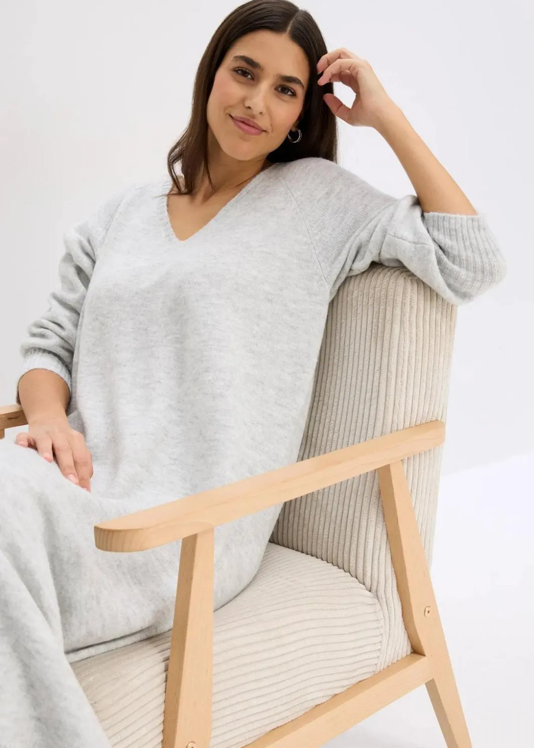 Outlet Oversized Strickkleid in Midilänge Damen Bekleidung·Umstandsmode|Bekleidung·Pullover & Strickjacken
