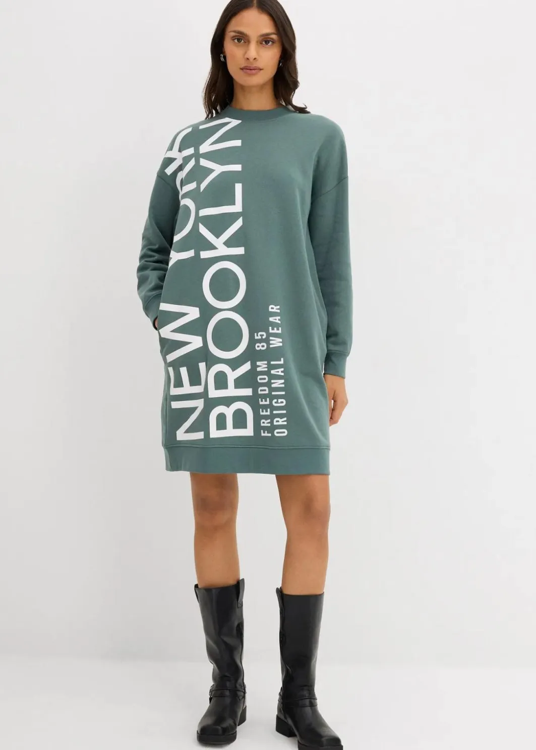New Oversize-Sweatkleid aus weichem Baumwoll-Mix Damen Bekleidung·Blusen & Tuniken|Bekleidung·Pullover & Strickjacken