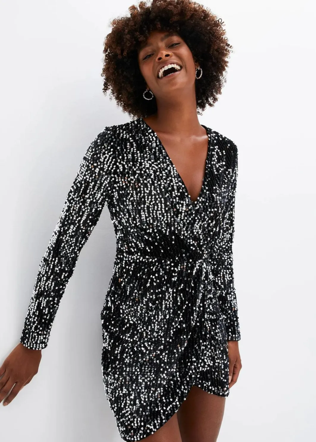 Damen bonprix Kleider|Kurzgrößen|Paillettenkleid aus softem Samt