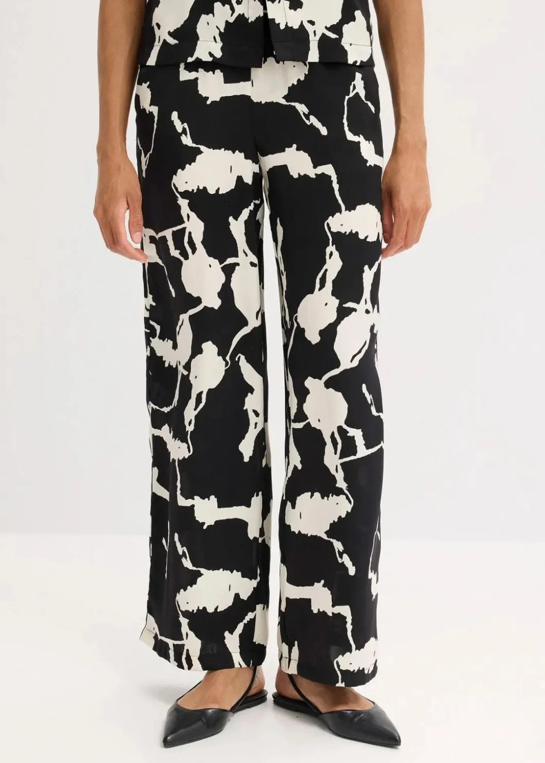 Damen bonprix Bekleidung·Kleider|Zweiteiler & Sets|Palazzo-Hose aus fließendem Satin