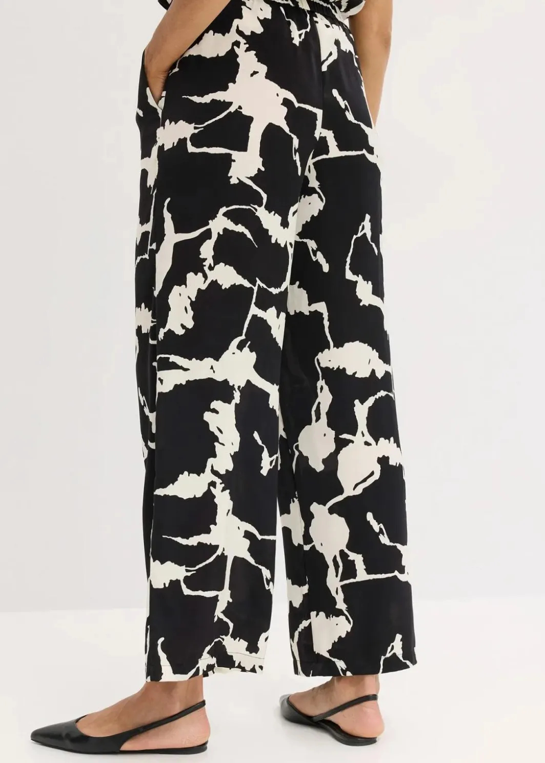 Damen bonprix Bekleidung·Kleider|Zweiteiler & Sets|Palazzo-Hose aus fließendem Satin