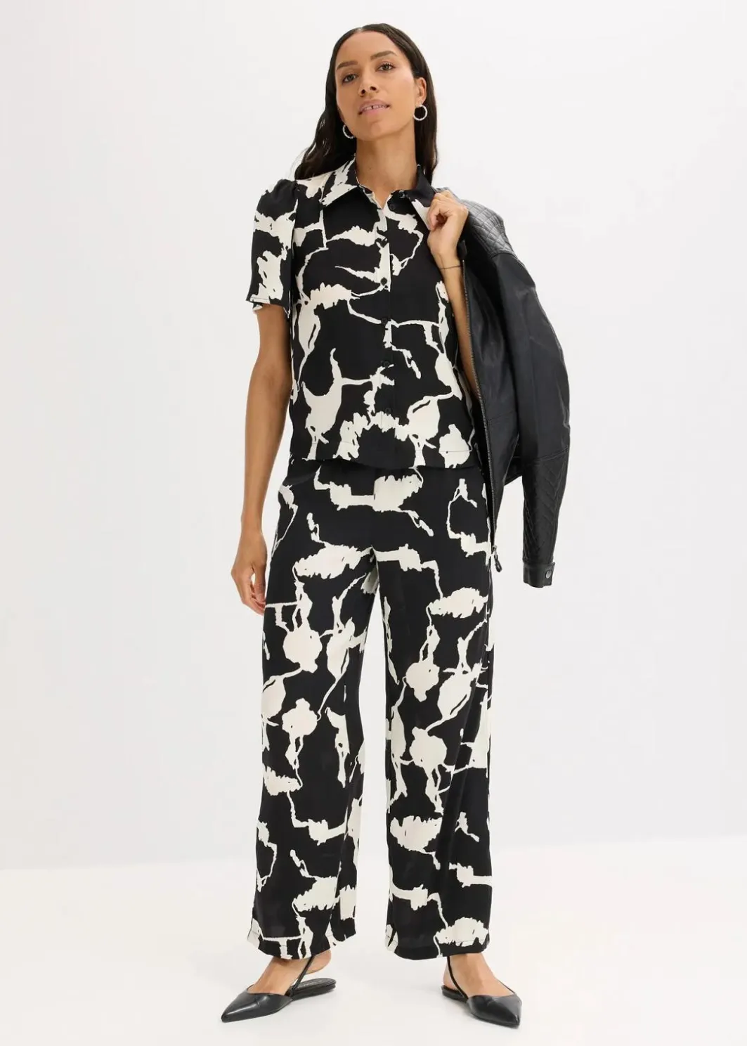 Damen bonprix Bekleidung·Kleider|Zweiteiler & Sets|Palazzo-Hose aus fließendem Satin
