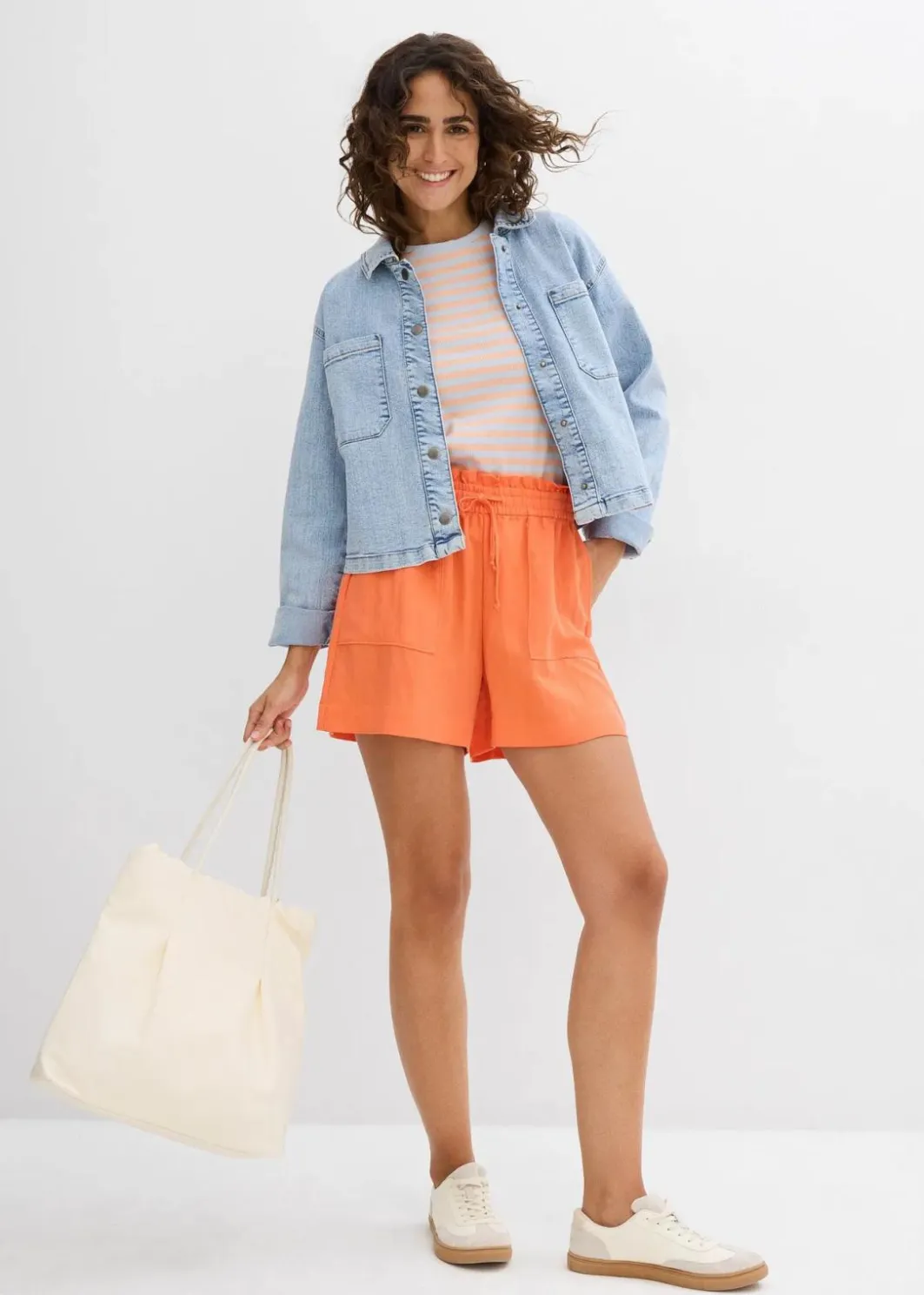 Outlet Paperbag-Shorts aus fließendem Lyocell-Mix Damen Bekleidung·Outdoorbekleidung|Bekleidung·Kleider