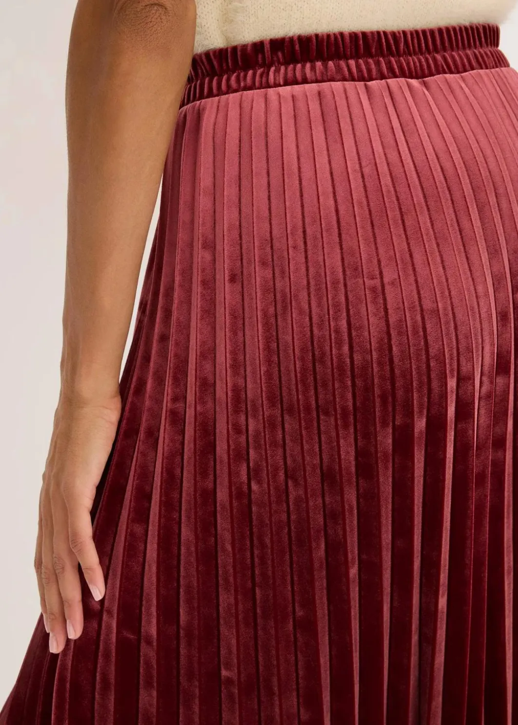 New Plissée-Rock aus softem Samt Damen Bekleidung·Sportbekleidung|Röcke