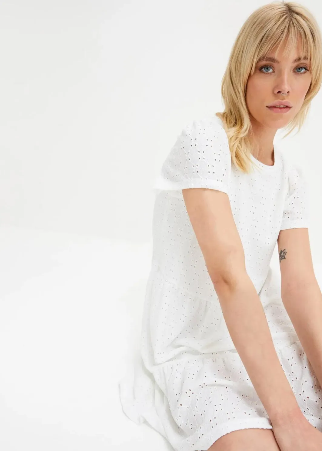 Damen bonprix Bekleidung·Pullover & Strickjacken|Kleider|Polokleid mit Lochstickerei