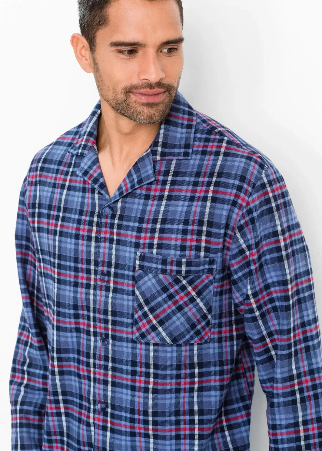 Herren bonprix Pyjamas|Große Größen|Pyjama aus weichem Flanell mit Knopfleiste und langen Ärmeln.