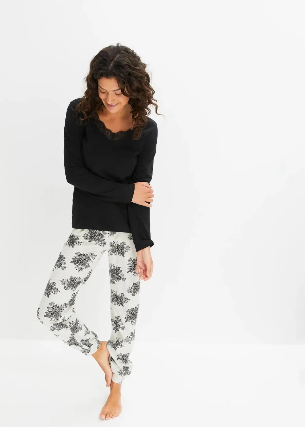 Damen bonprix Wäsche·Nachtwäsche|Nachhaltigere Materialien|Pyjama mit dezenter Spitze