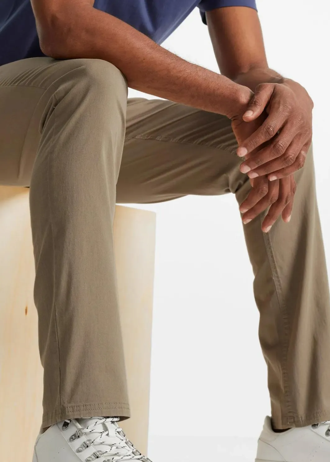Herren bonprix Große Größen|Basics|Regular Fit Chinohose mit Komfortbund und Gürtel, Straight
