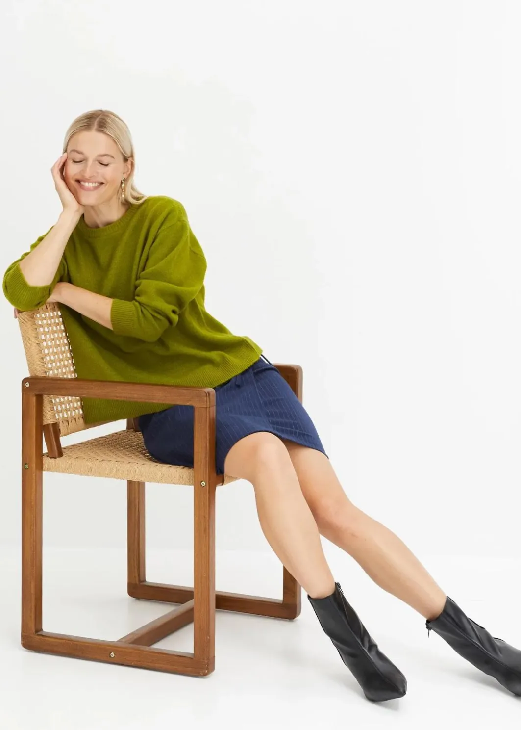 Damen bonprix Strickmode|Pullover & Strickjacken|Rundhalspullover mit überschnittener Schulter