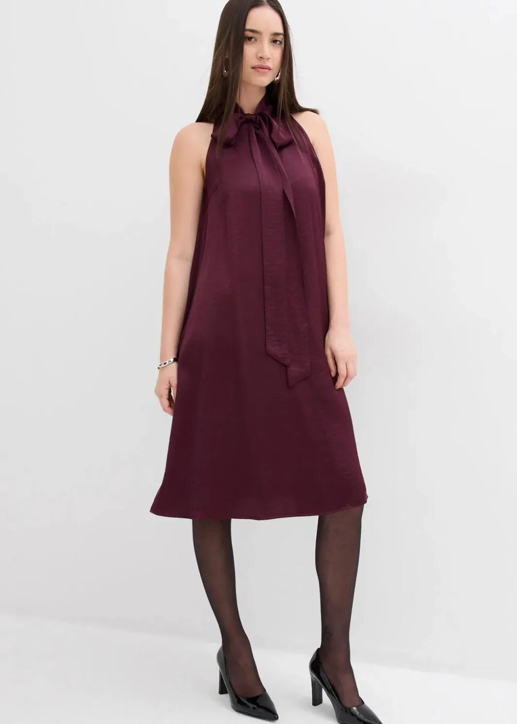 Clearance Satin Midikleid aus Viskose-Mix Damen Bekleidung·Pullover & Strickjacken|Kleider