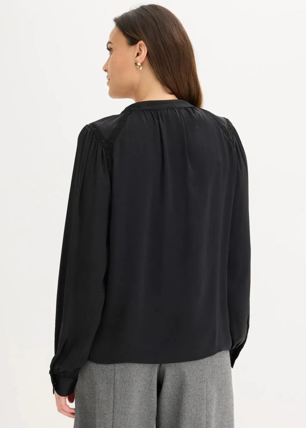 Damen bonprix Bekleidung·Jacken & Mäntel|Blusen & Tuniken|Satinbluse mit Spitzenbändern