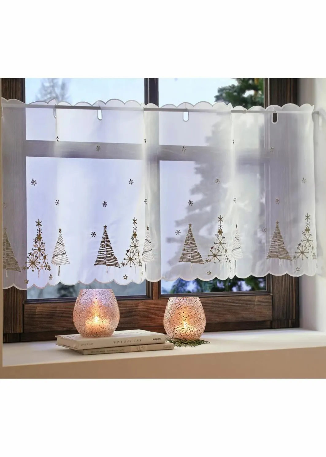 bonprix Scheibengardinen|Weihnachtsdeko & -Textilien·Gardinen|Scheibengardine mit weihnachtlicher Stickerei