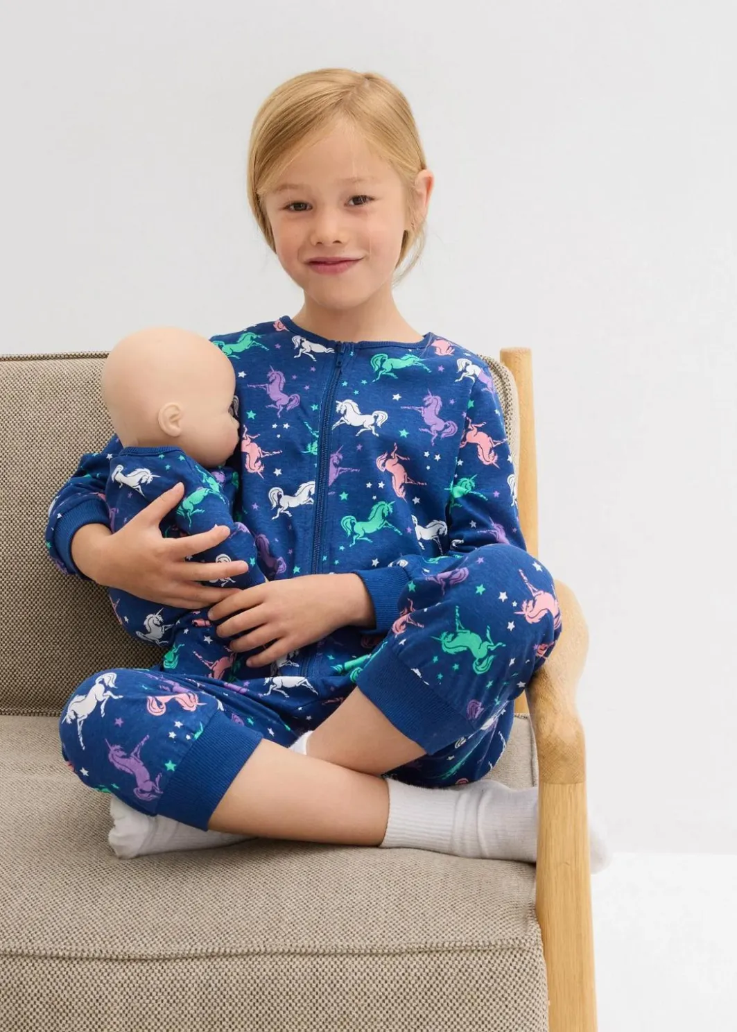 Kinder bonprix Mädchen·Nachtwäsche|Schlafoverall aus reiner Bio-Baumwolle mit Puppenoverall (2-tlg. Set)