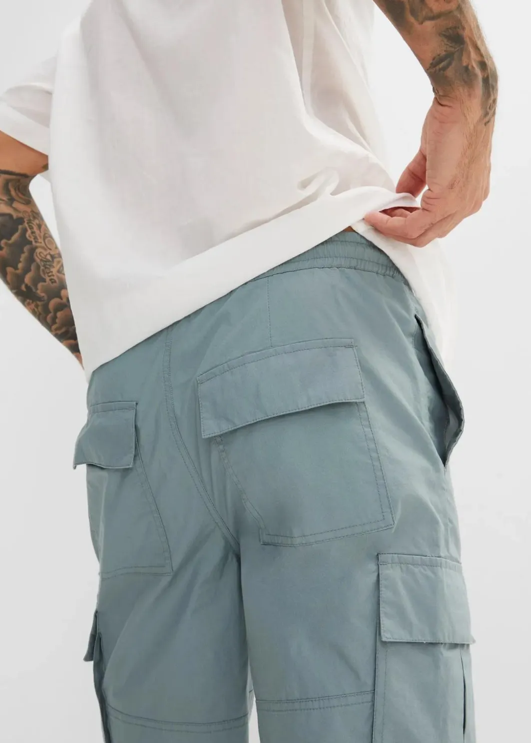 New Schlupf-Cargo-Bermuda, Regular Fit Herren Hosen|Basics