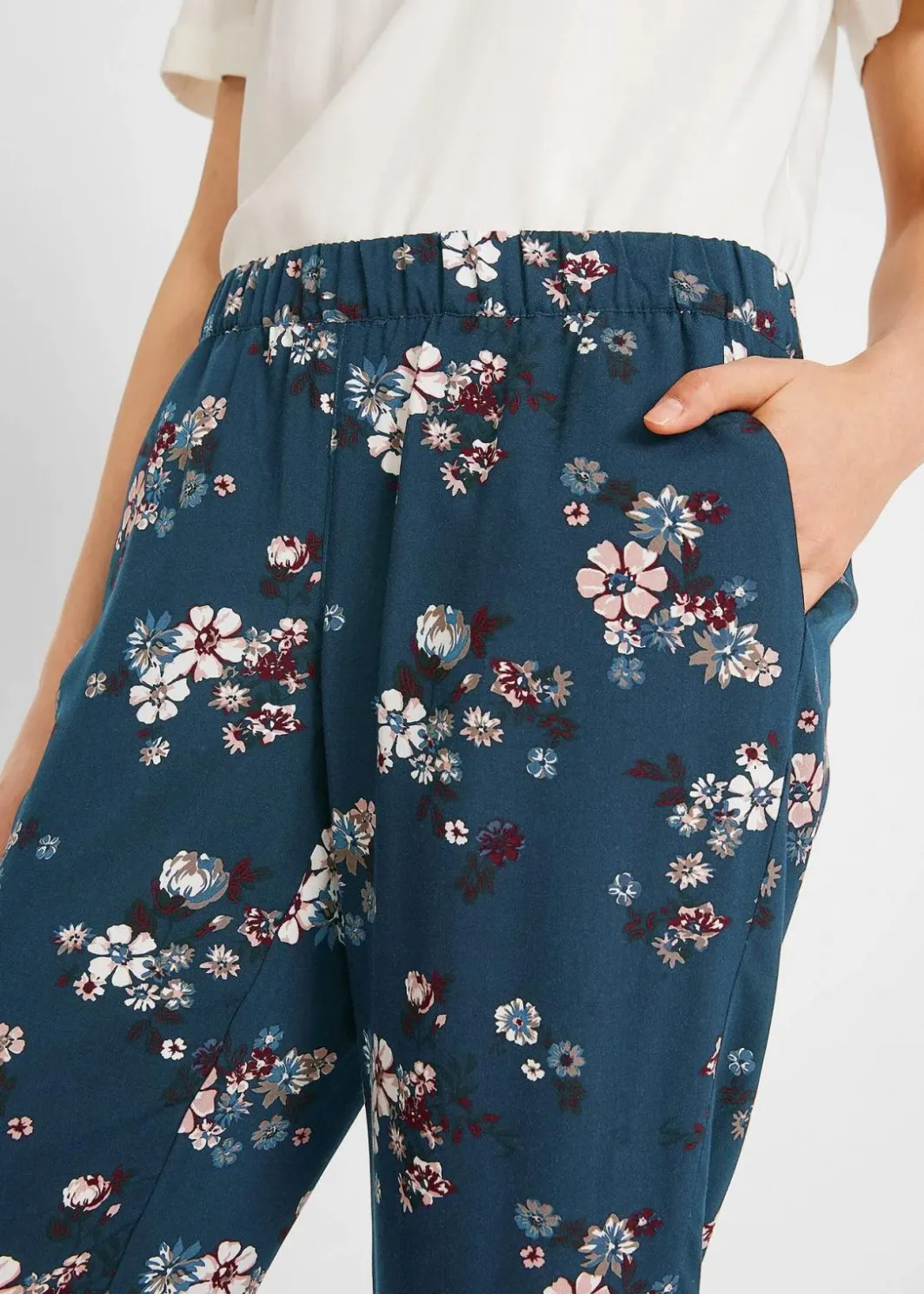 Hot Schlupfhose aus nachhaltiger Viskose Damen Bekleidung·Kleider|Hosen