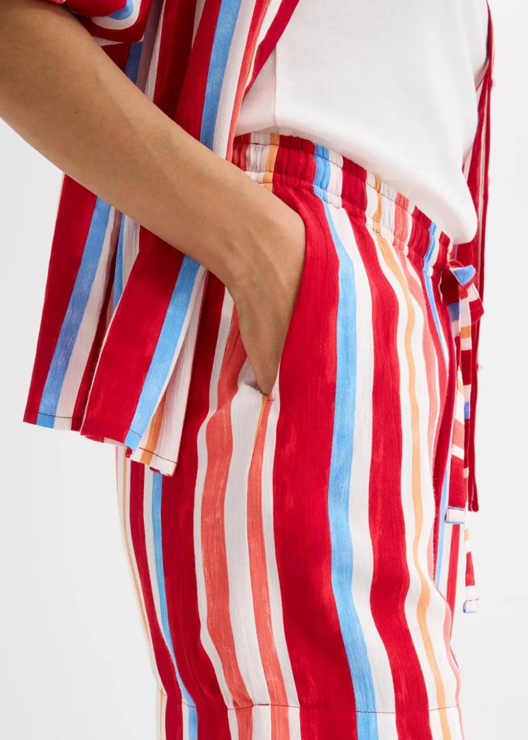 Damen bonprix Bekleidung·Outdoorbekleidung|Bekleidung·Kleider|Schlupf-Shorts aus feiner Viskose